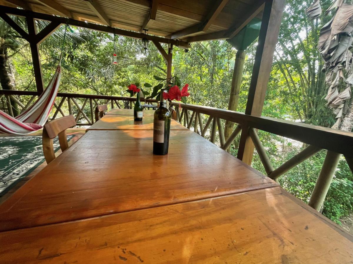 Caoni Riverside Lodge Пуэрто-Кито Экстерьер фото